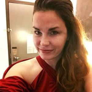 Meet your Posher, Dana